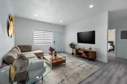 Anaheim 2BR Guesthouse - Image 3