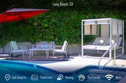 Chic Townhome Private Pool Sleeps 8+ - Image 2