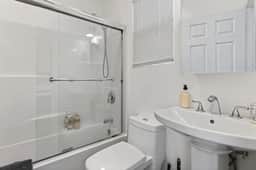 Cute Gated Studio Unit B - Image 5