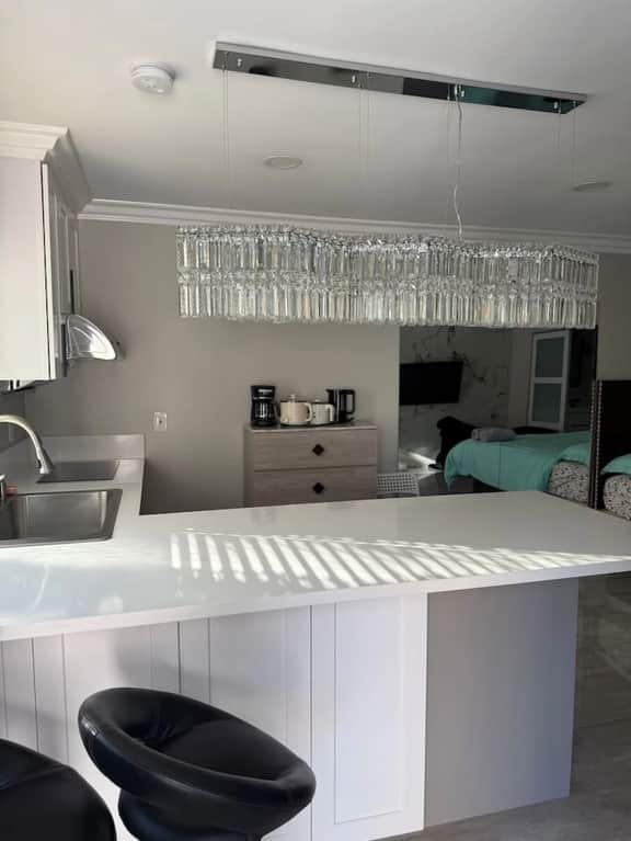 Newly remodeled Studio, great stop for road trip. - Image 3