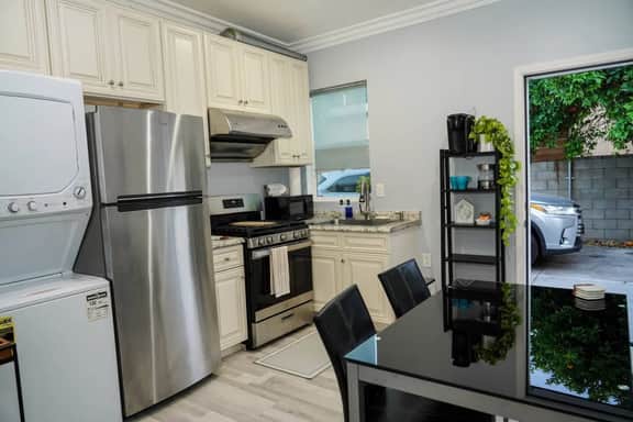 Quaint 1 Bedroom Suite El Monte Getaway near LA - Image 2