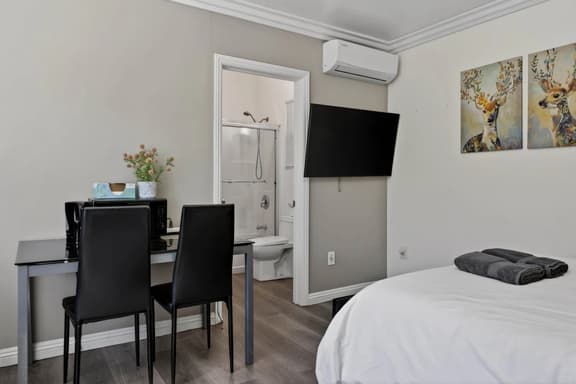 Cute Gated Studio Unit B - Image 1