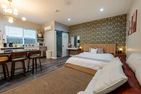 Stylish Studio Retreat | Newly Built Unit C - Image 1
